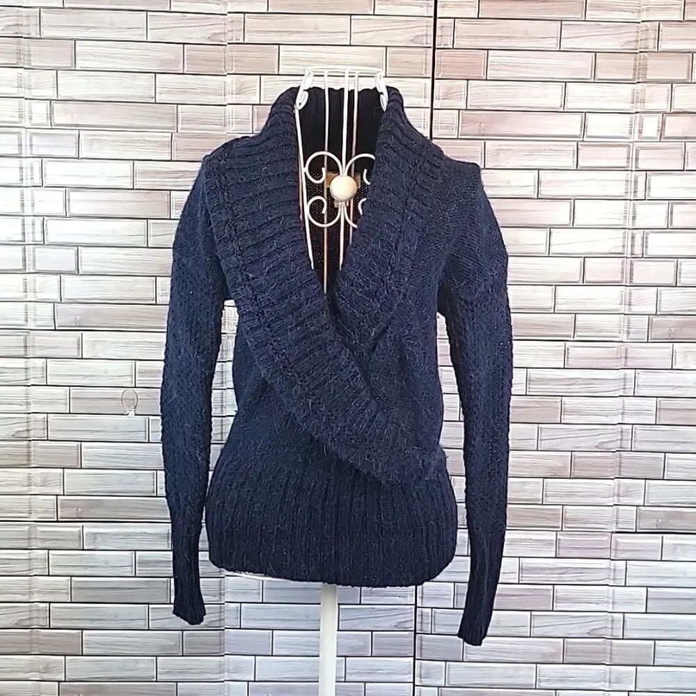 Loft by Ann Taylor pullover sweater Size S